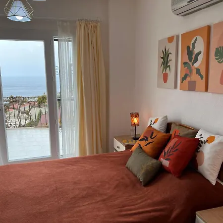 Entire Lulu - Private Pool, Free Wi-fi, Good Location, Breathtaking Sea Views Villa *